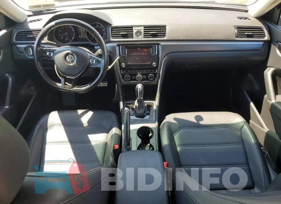 1VWDT7A33HC074689 Photo# 8