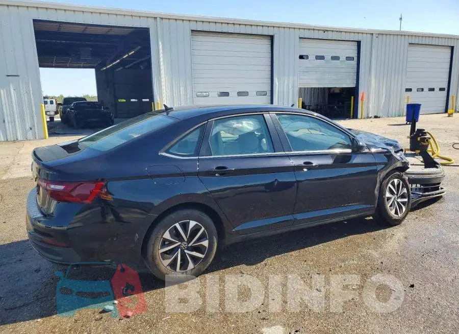 3VW5M7BU2RM032037 Photo# 3