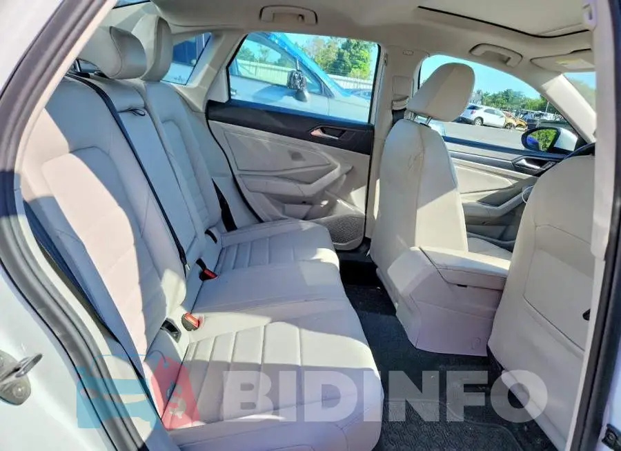 3VW7M7BU2RM087516 Photo# 10