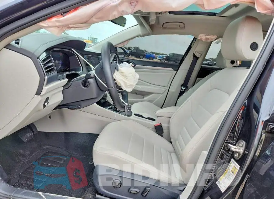 3VW7M7BU8RM070946 Photo# 7