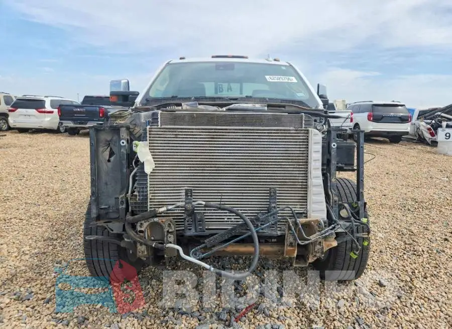 1GT12SEY9KF258607 Photo# 5
