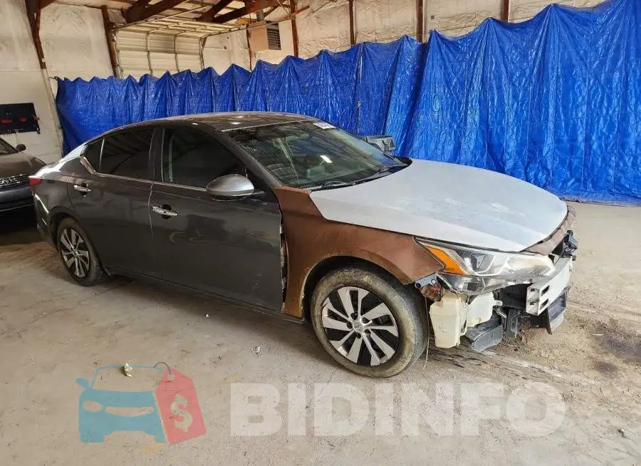1N4BL4BV3KC247052 Photo# 4
