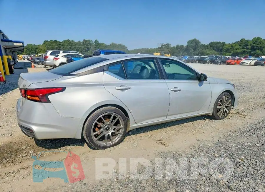 1N4BL4CV4LC166187 Photo# 3