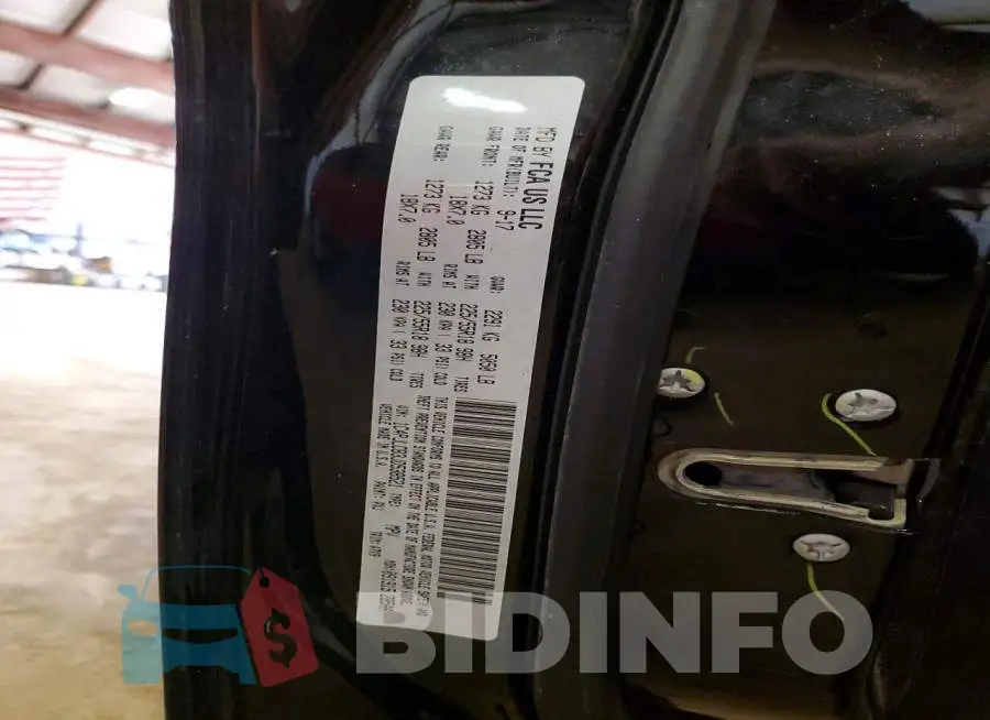 1C4PJLCB3JD538521 Photo# 13