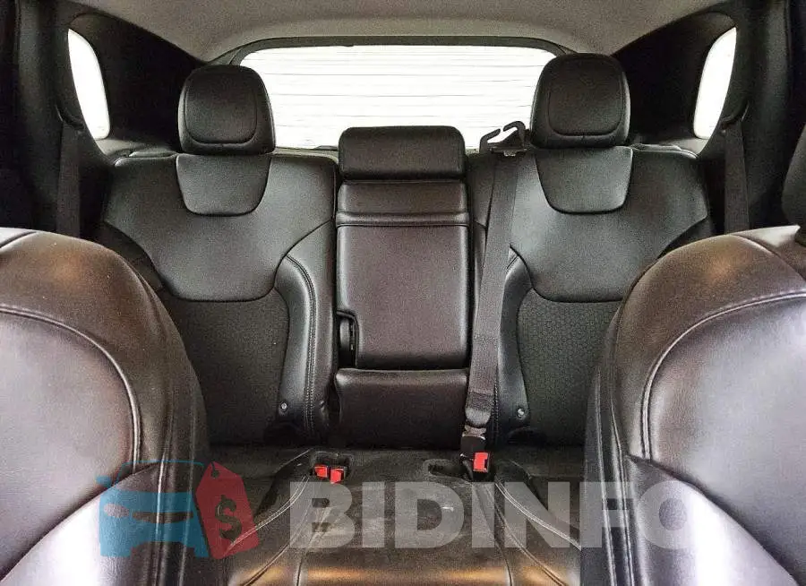 1C4PJMLB2KD174874 Photo# 10