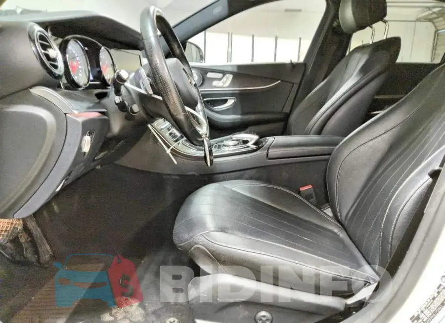 WDDZF4KB9HA173961 Photo# 7
