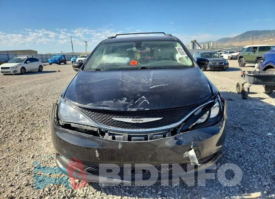 2C4RC1DGXMR541483 Photo# 5