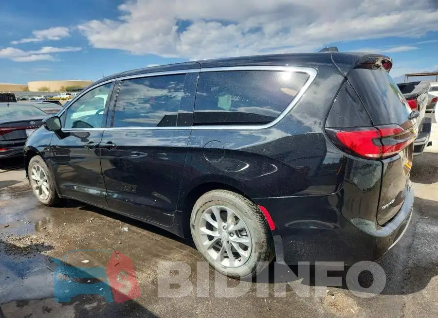 2C4RC1GG6VR575188 Photo# 2