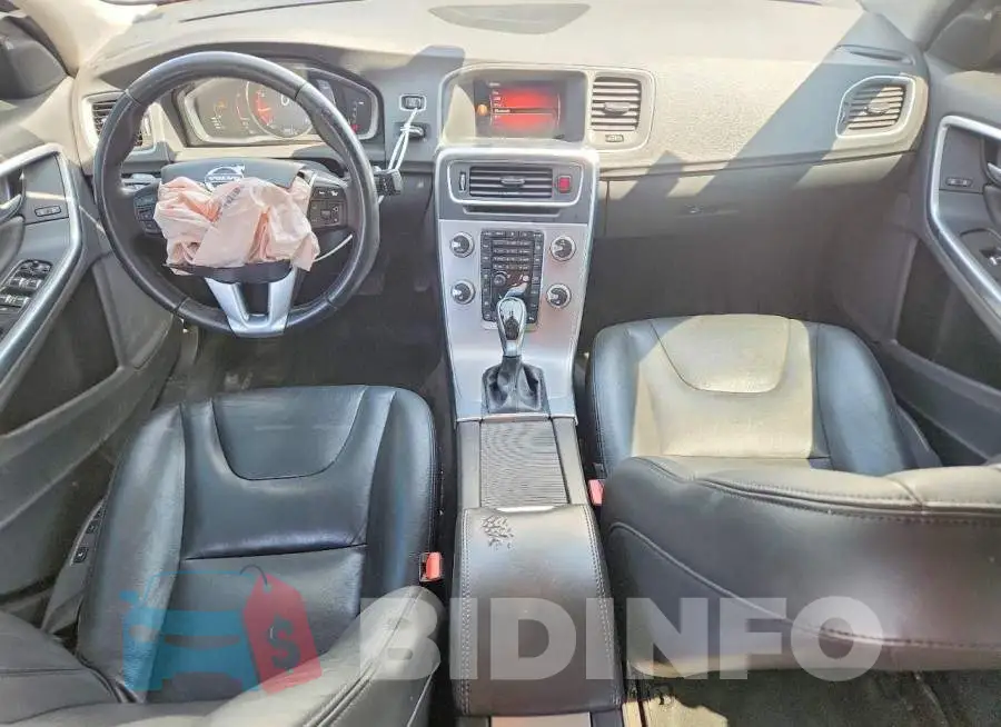 LYV402HK2HB195018 Photo# 8