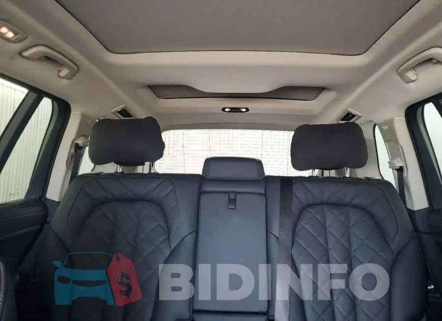 5UX23EM08V9487697 Photo# 10