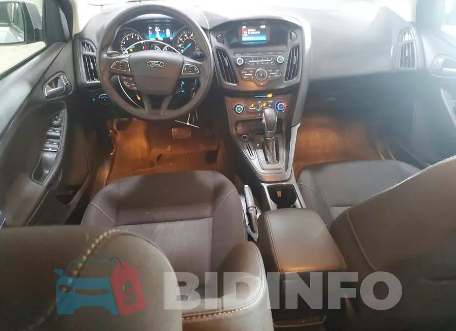 1FADP3F26JL250291 Photo# 8
