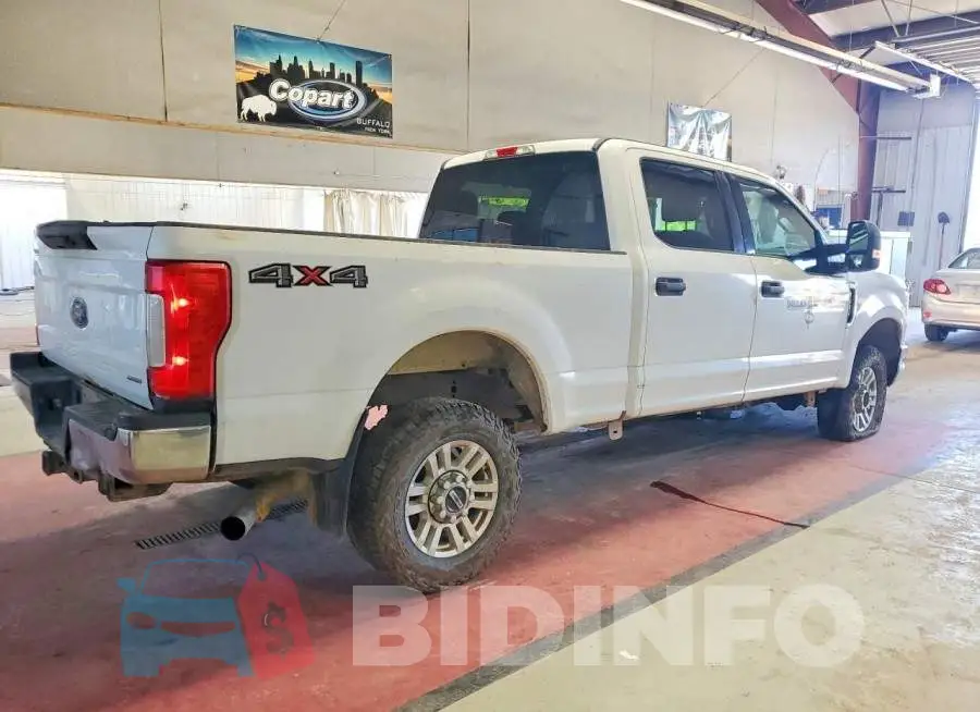 1FT7W2B64JEC08848 Photo# 3