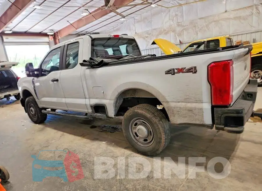 1FT7X2BA7RED83091 Photo# 2