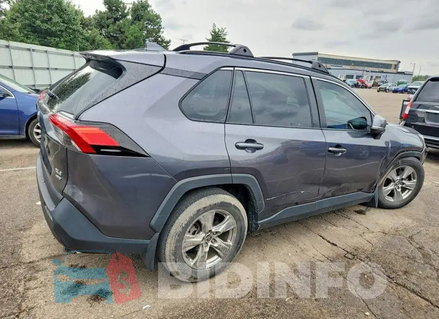 2T3P1RFV8RC418464 Photo# 3