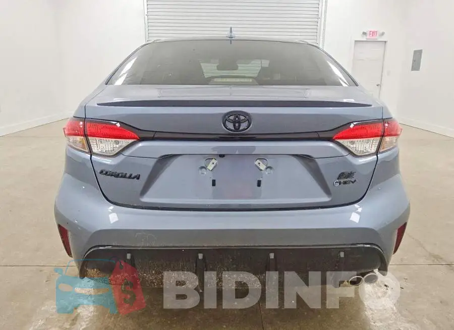 JTDBCMFE7T3130127 Photo# 6