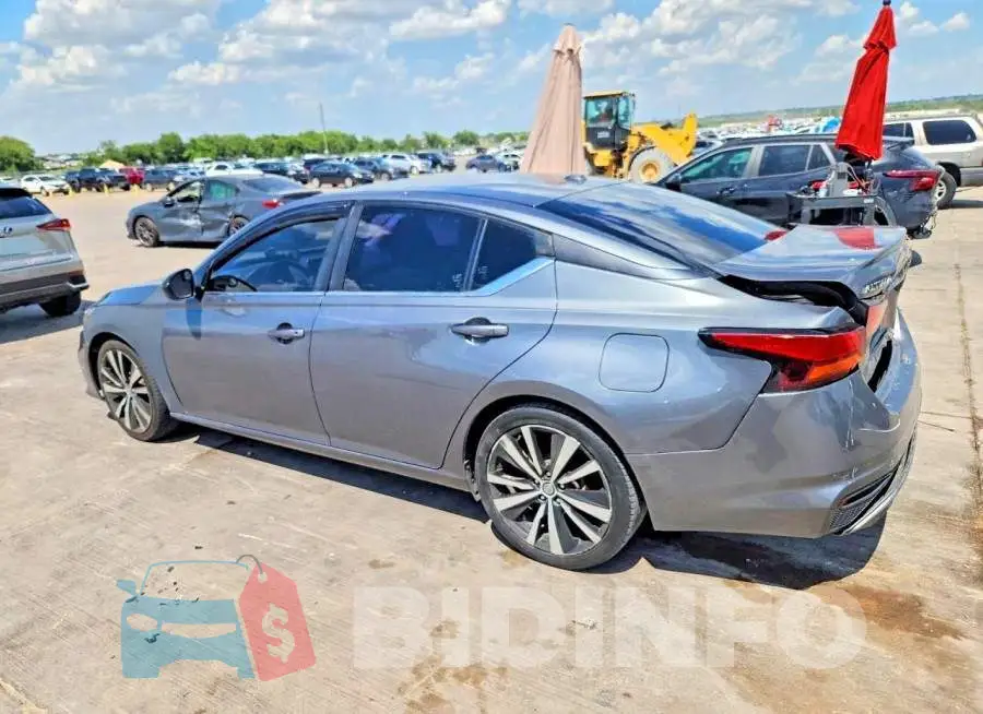 1N4BL4CV6KC112842 Photo# 2