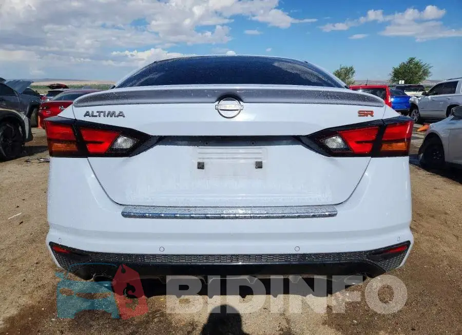 1N4BL4CV7PN317386 Photo# 6
