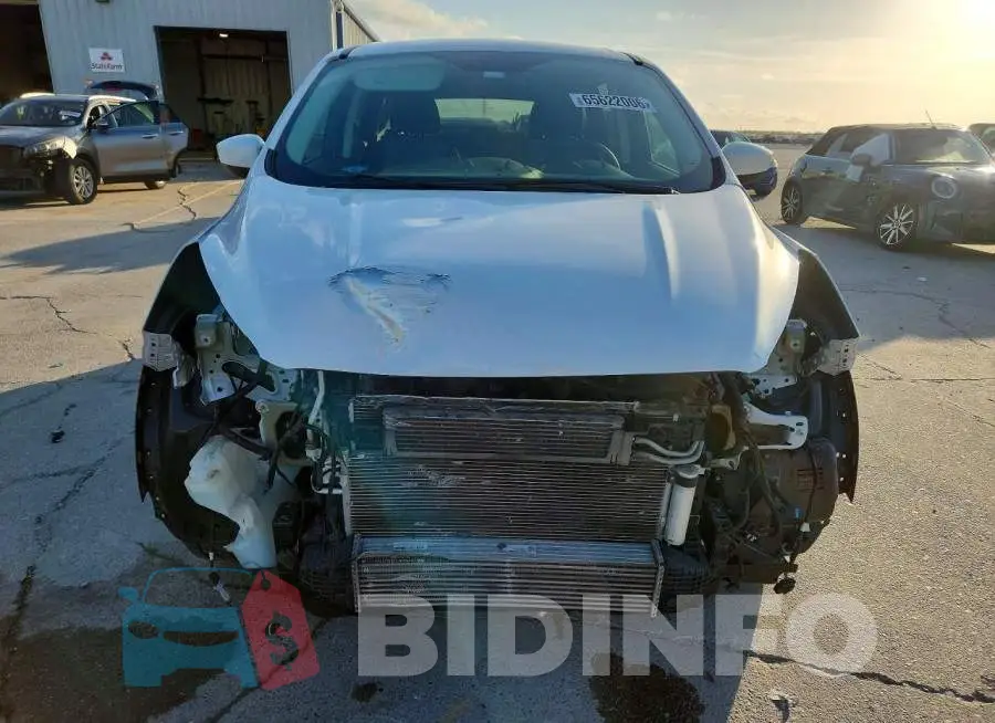 1FMCU0G9XHUB67472 Photo# 5
