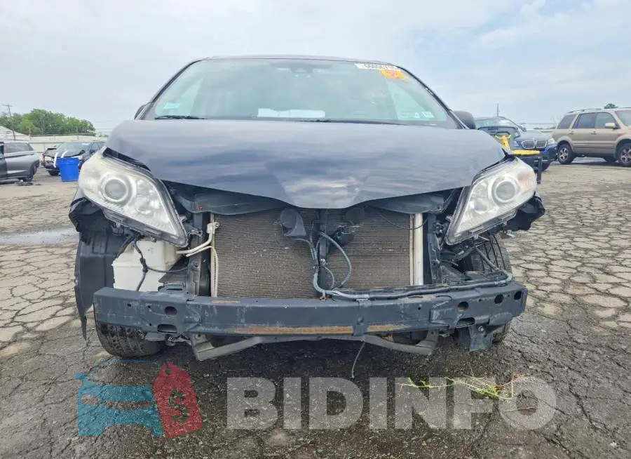 5TDZZ3DC9LS084159 Photo# 5