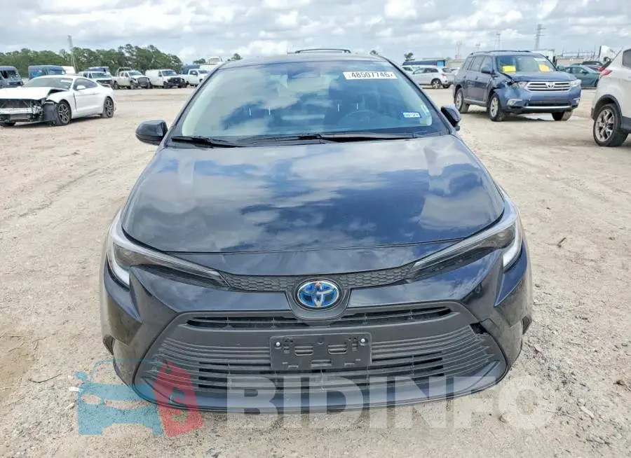JTDBCMFE2S3104422 Photo# 5