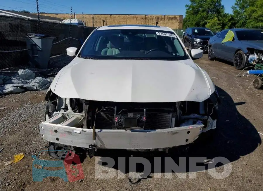 19UDE2F77LA009166 Photo# 5