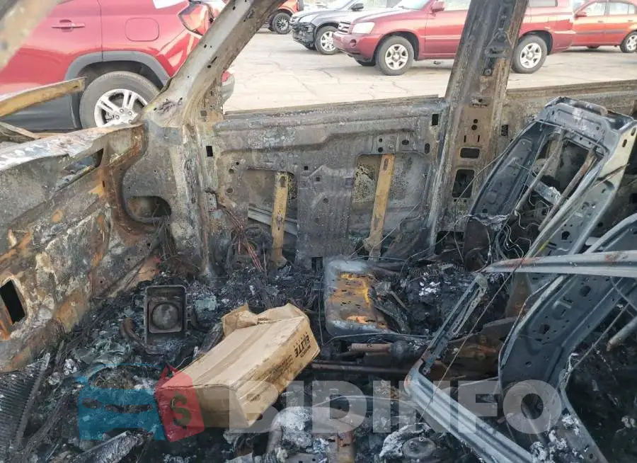 1C4NJPFAXHD169121 Photo# 7