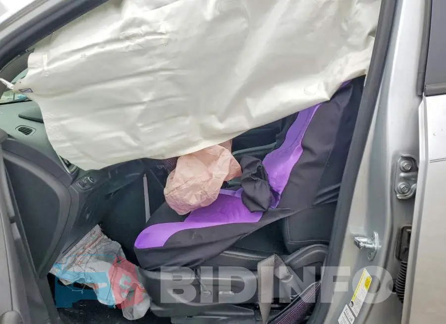 KL7CJPSB9MB354737 Photo# 7