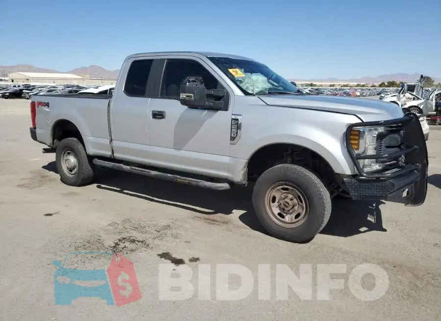 1FT7X2B63JEC63269 Photo# 4