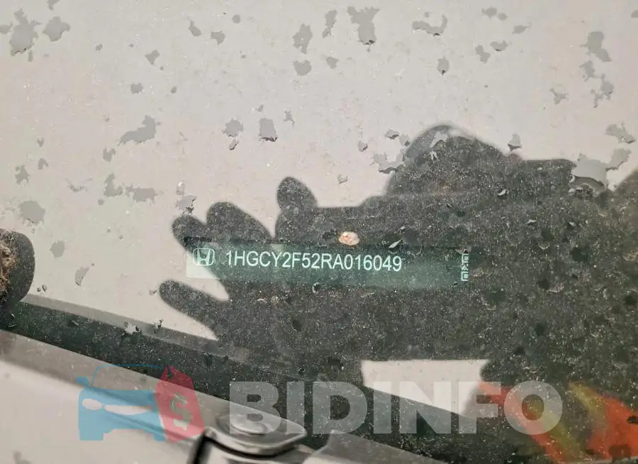 1HGCY2F52RA016049 Photo# 12