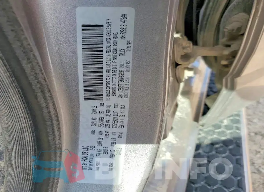 1C6SRFFT6KN766590 Photo# 12