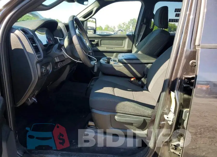 3C63RRGL2TG180533 Photo# 7