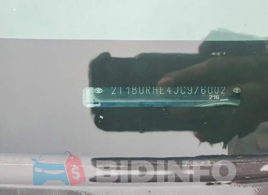 2T1BURHE4JC976002 Photo# 13