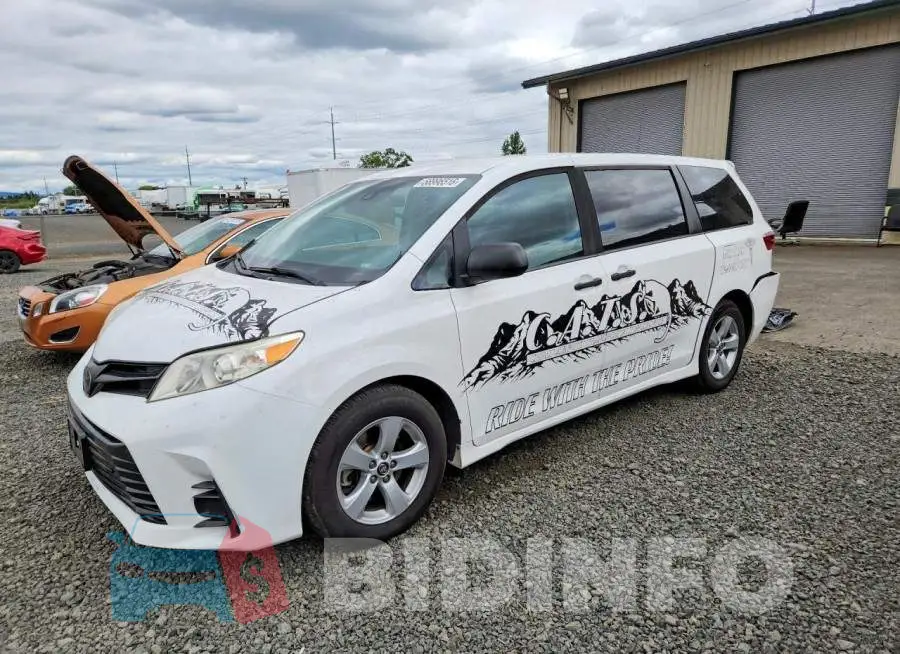 5TDZZ3DC3JS952718 Photo# 1
