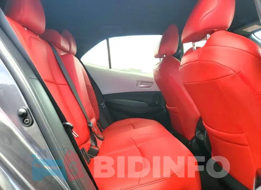 JTND4MBE2S3234885 Photo# 10