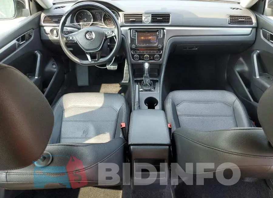 1VWDT7A33HC082842 Photo# 8