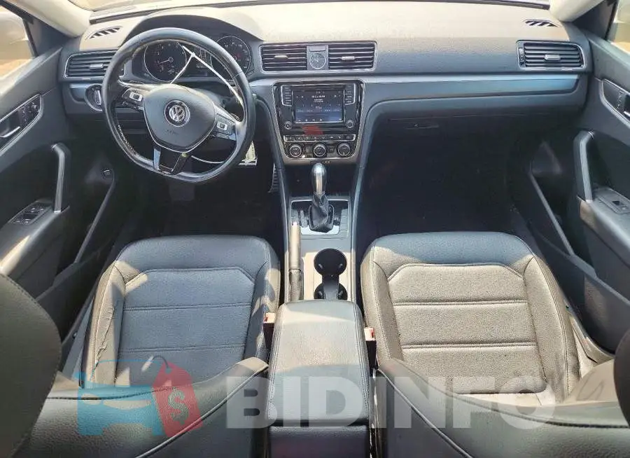 1VWDT7A37HC085002 Photo# 8