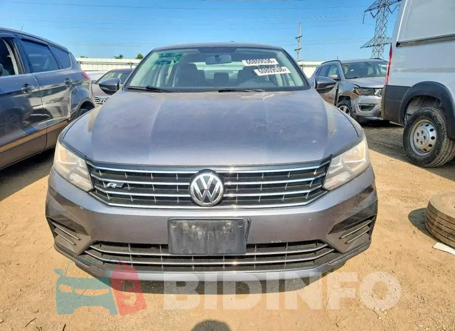 1VWDT7A37HC085002 Photo# 5