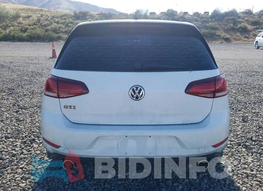3VW5T7AU3LM001472 Photo# 6