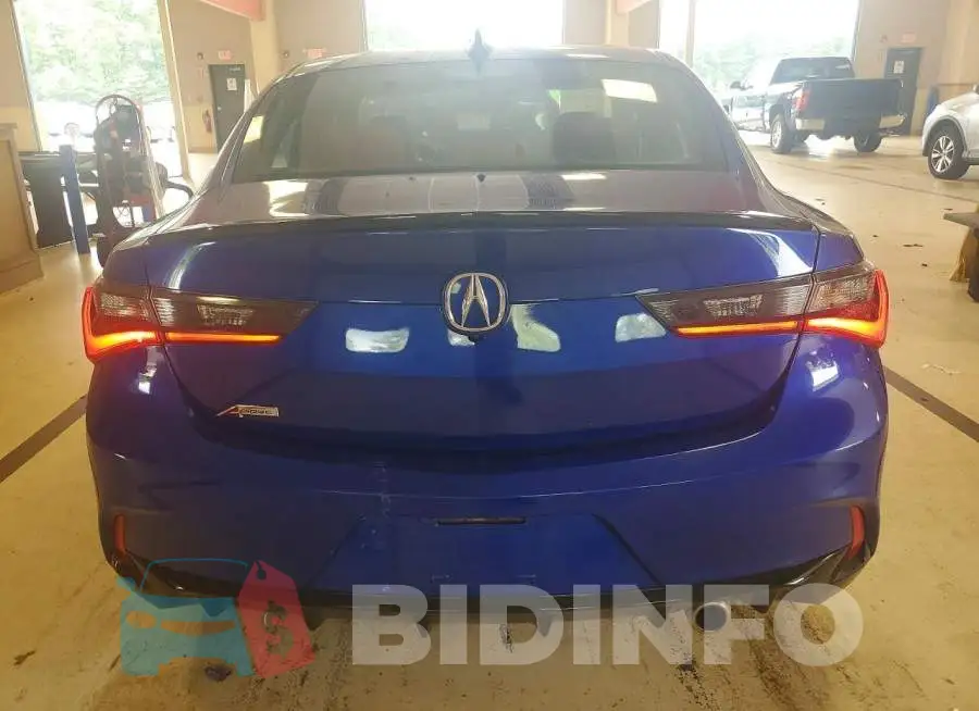 19UDE2F82NA002587 Photo# 6