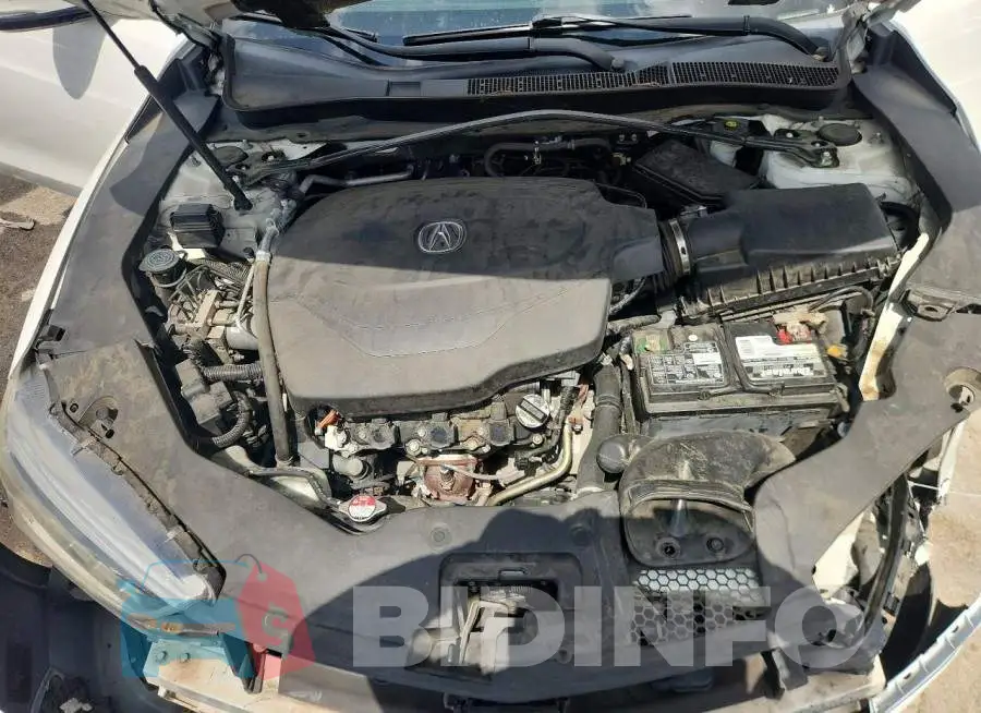 19UUB2F58JA009701 Photo# 11