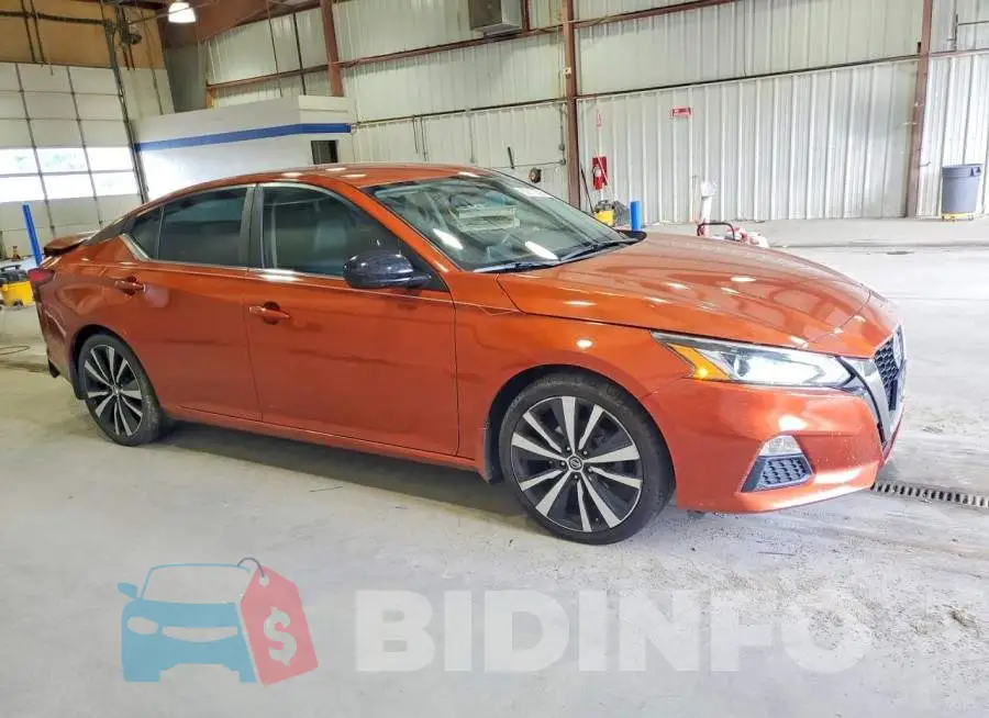 1N4BL4CV1KC112554 Photo# 4