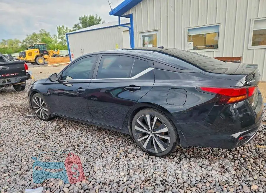1N4BL4CV3KC181620 Photo# 2