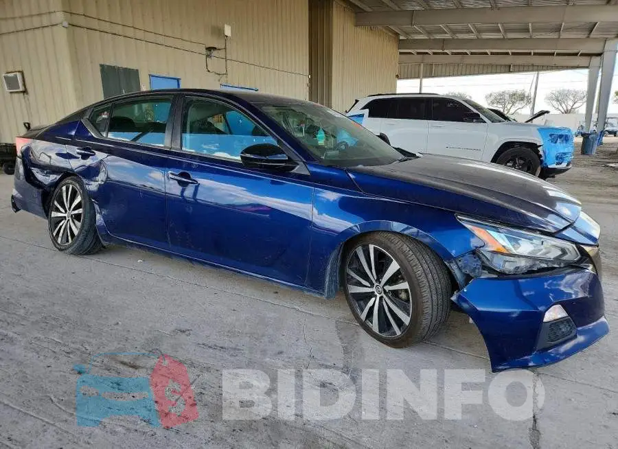 1N4BL4CV4MN315171 Photo# 4