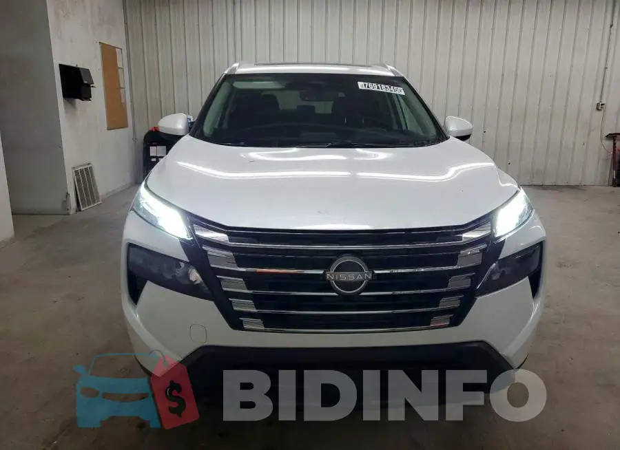 JN8BT3BB3TW372017 Photo# 5