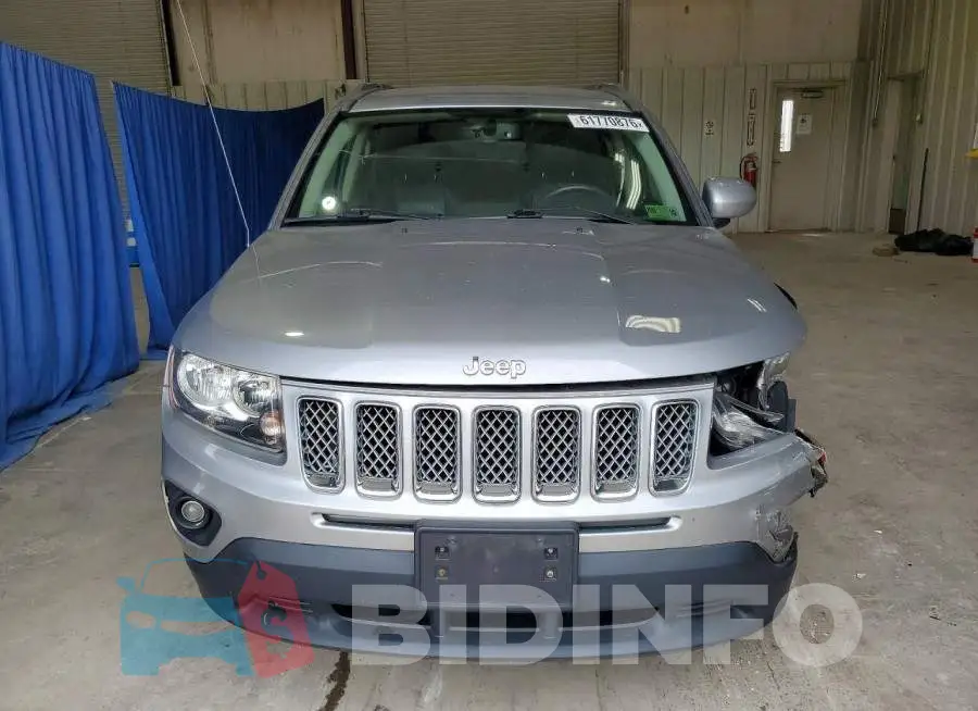 1C4NJDEB4HD107836 Photo# 5