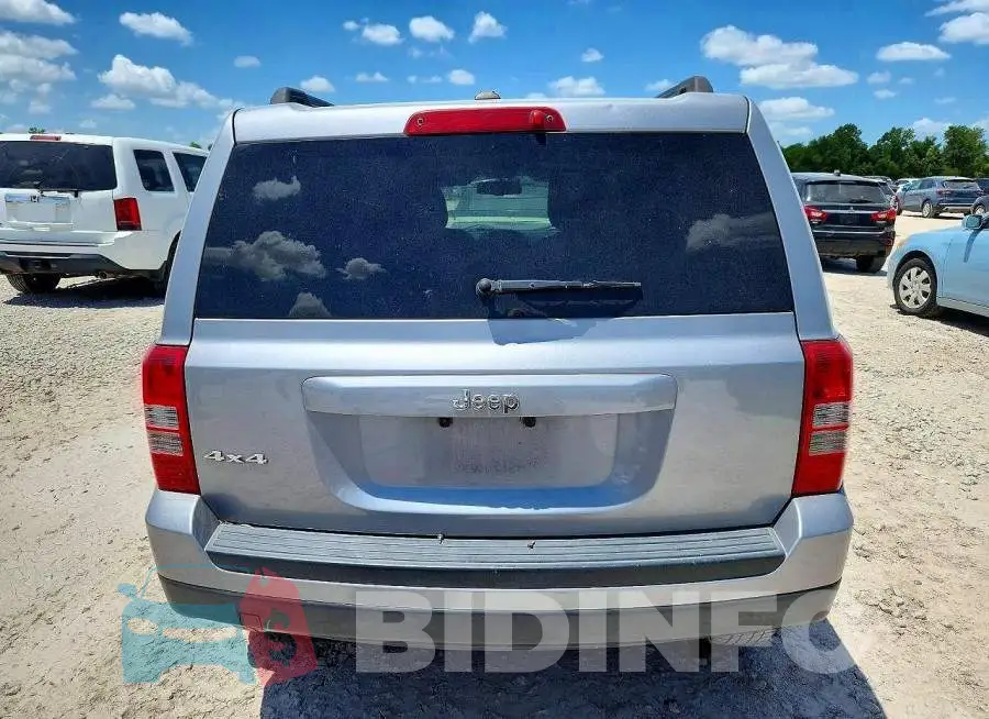 1C4NJRBB2HD138973 Photo# 6