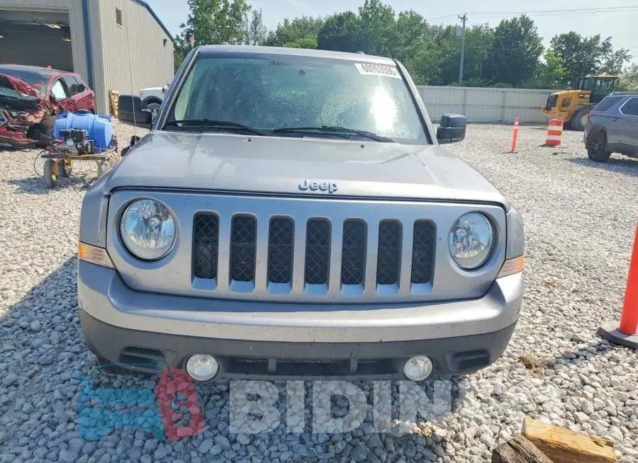 1C4NJRFB4HD179325 Photo# 5