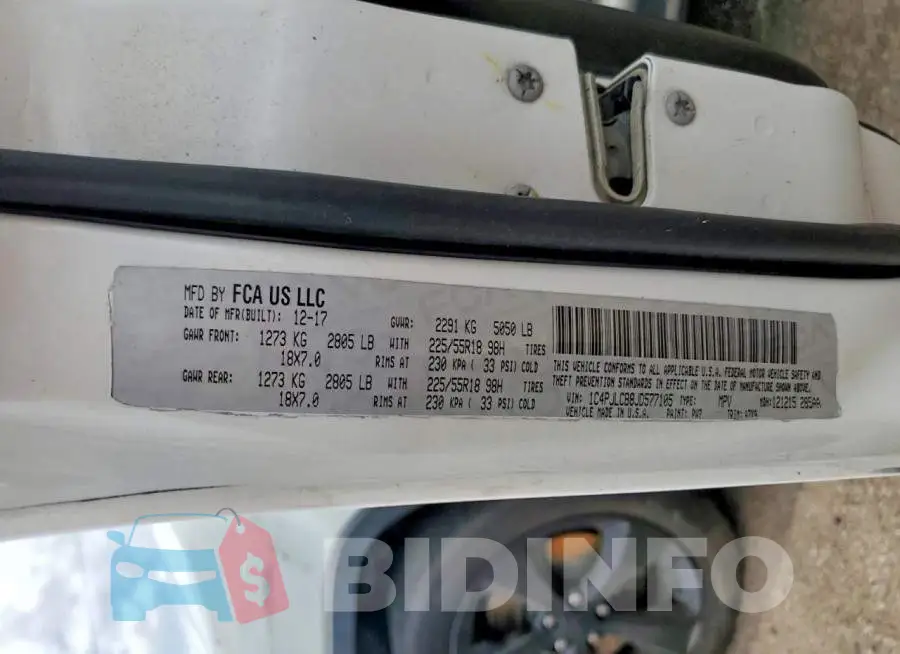 1C4PJLCB8JD577105 Photo# 12