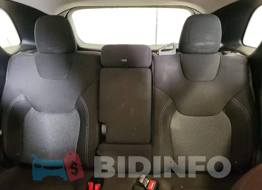 1C4PJLCB9KD416649 Photo# 10