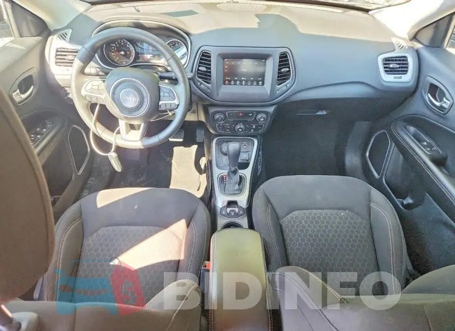 3C4NJDAB9LT210159 Photo# 8
